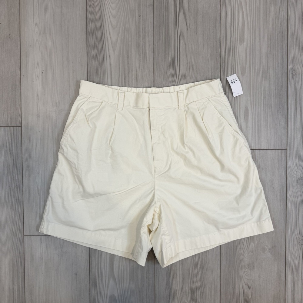 NWT GAP Women's Pleated Chino Shorts 12 TALL Off White #820660 Stretch